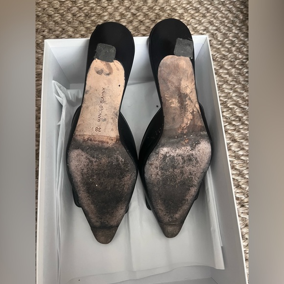 Rare Style Manolo Blahnik Navy Blue Leather Maysale Heel - Picture 8 of 8